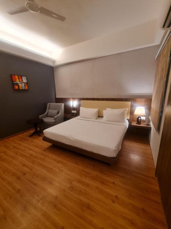 Hotel Lemon Park Haldwāni 외부 사진